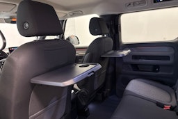 met. harmaa Volkswagen ID. Buzz 2026 kuva 12.