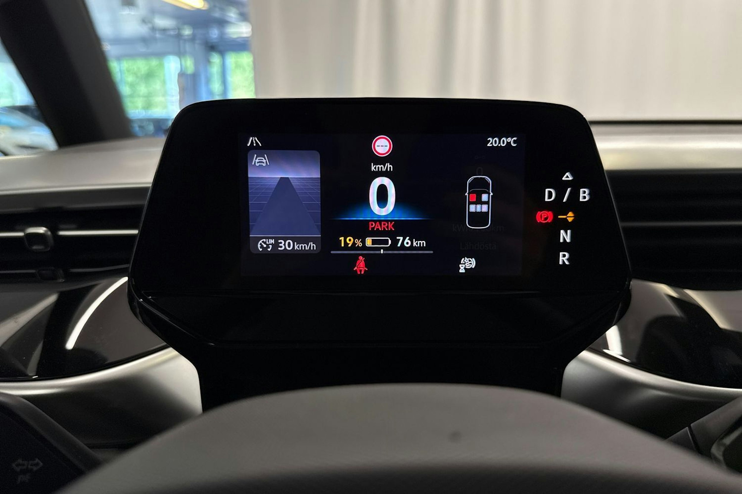 met. harmaa Volkswagen ID. Buzz 2026 kuva 16.