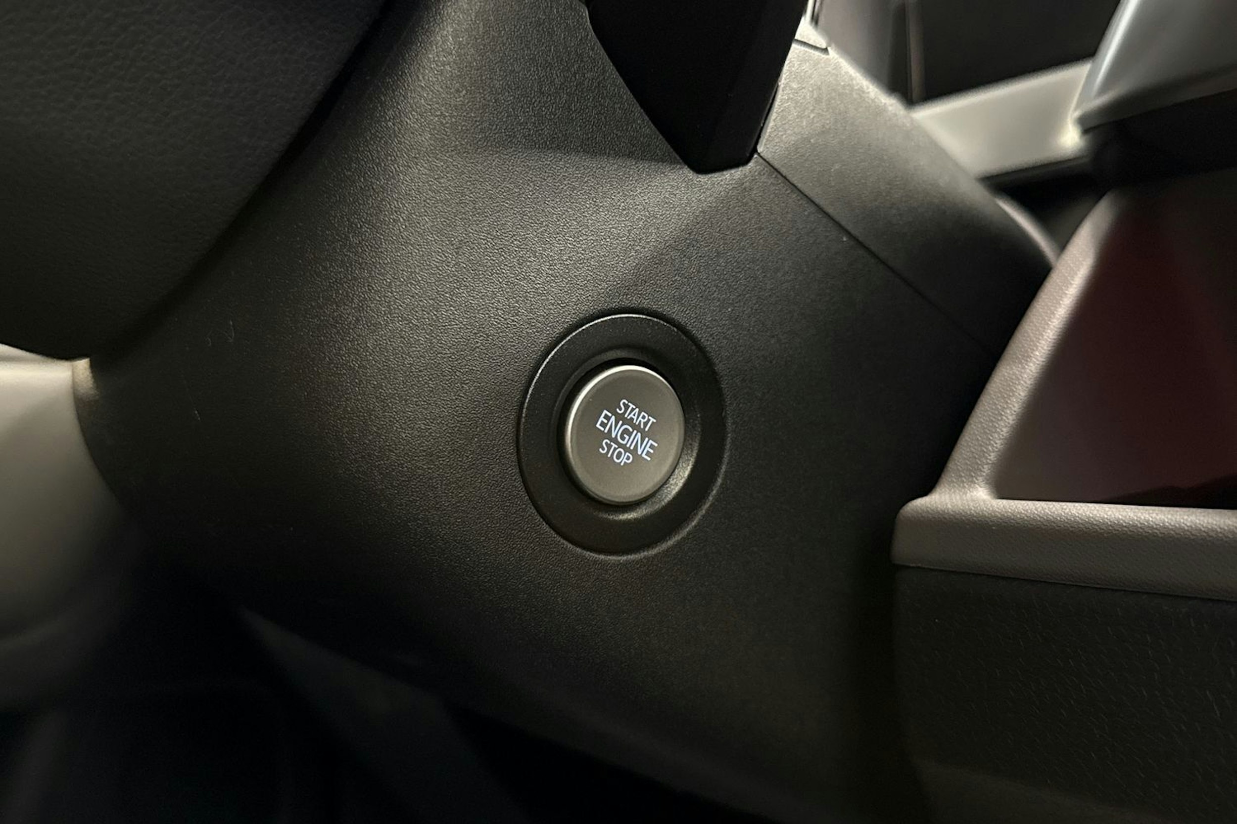 met. harmaa Volkswagen ID. Buzz 2026 kuva 22.