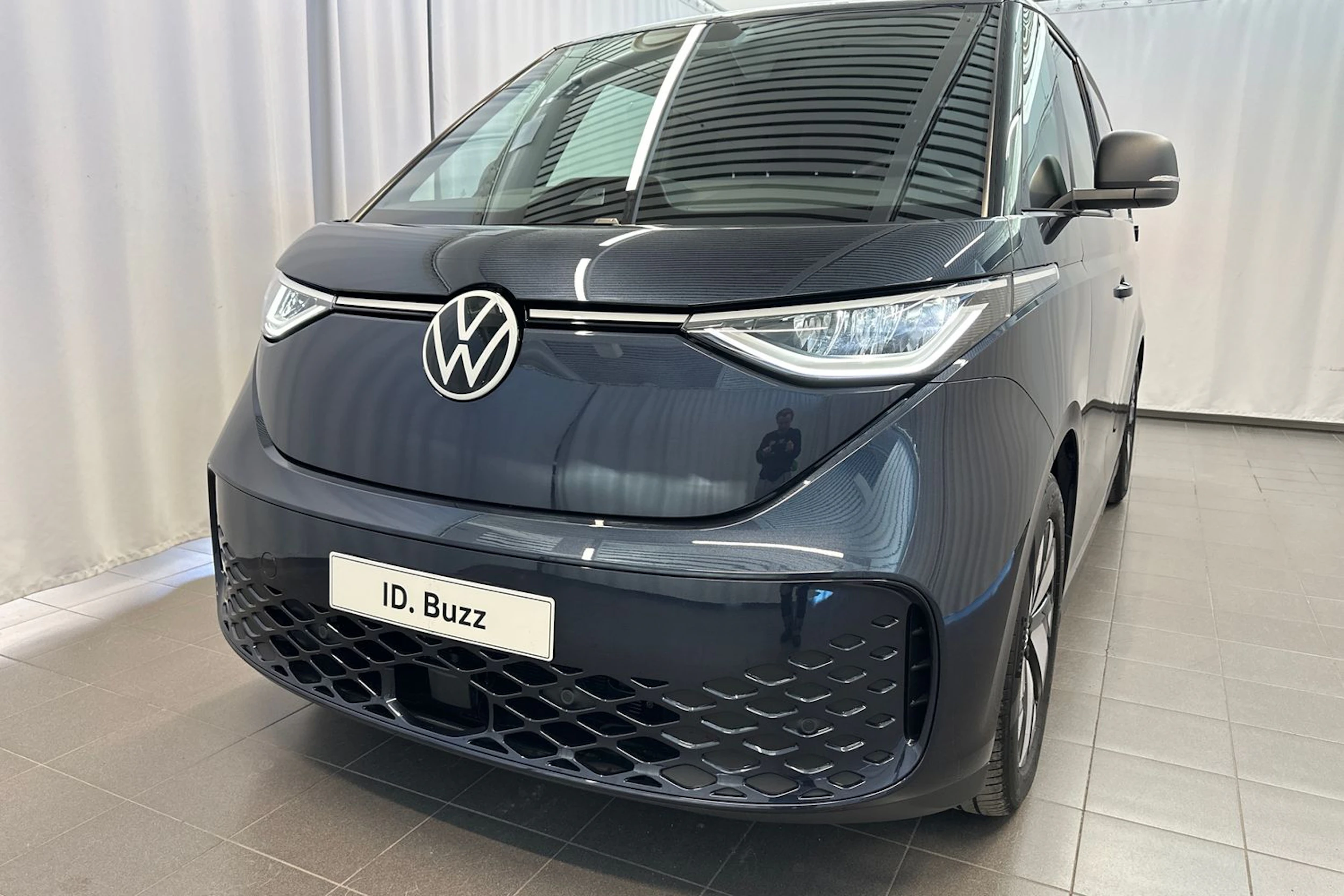 sininen Volkswagen ID. Buzz 2026 kuva 31.
