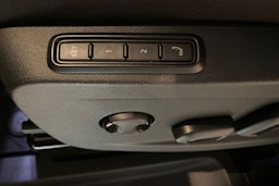 punainen Volkswagen ID. Buzz 2026 kuva 13.