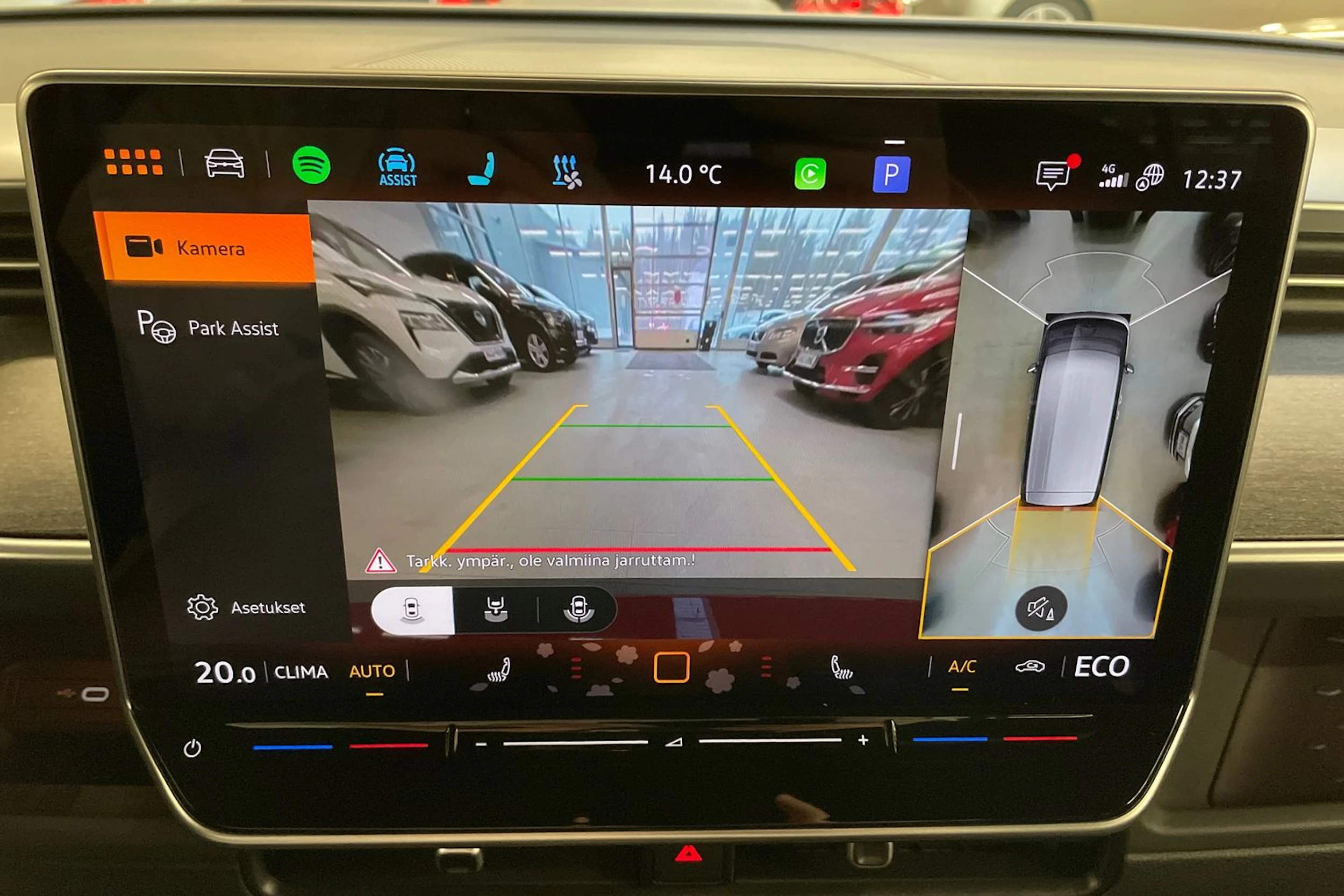 punainen Volkswagen ID. Buzz 2026 kuva 15.