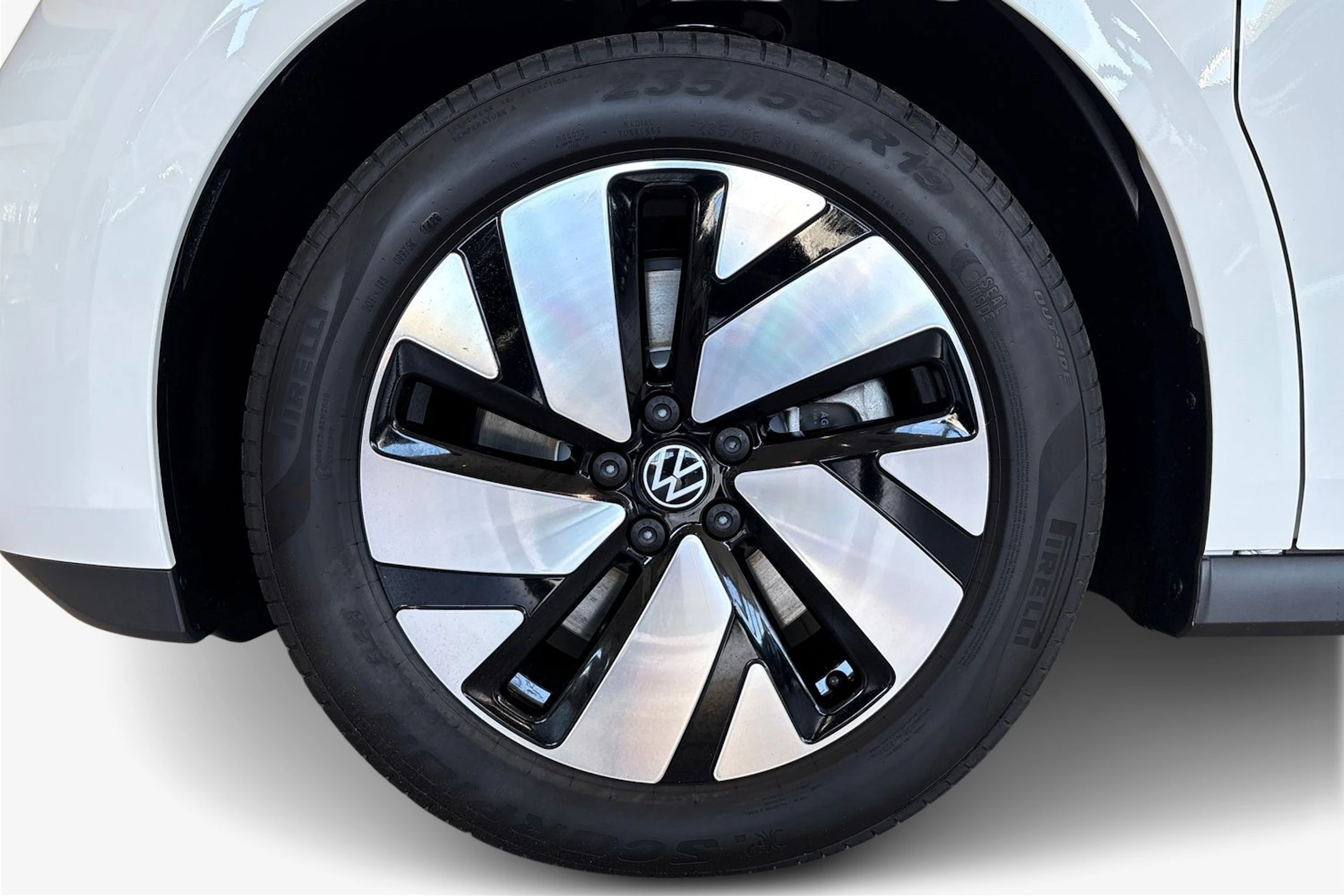 valkoinen Volkswagen ID. Buzz 2026 kuva 12.