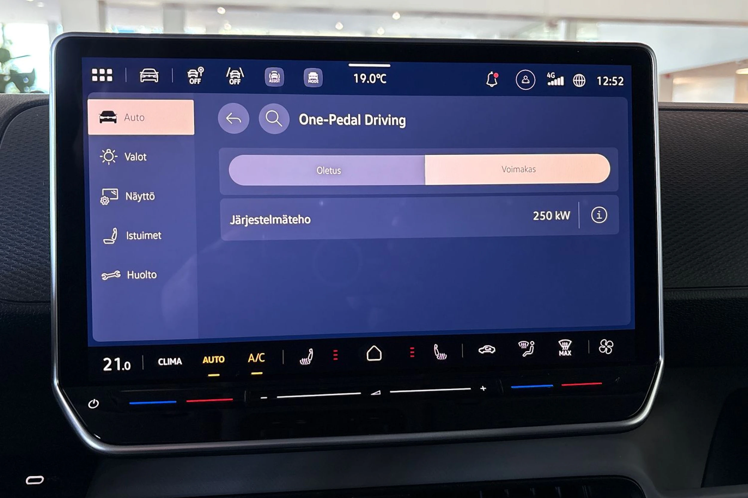 valkoinen Volkswagen ID. Buzz 2026 kuva 17.