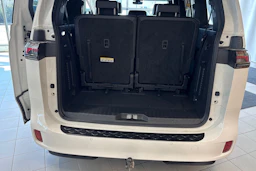 Valkoinen Volkswagen ID. Buzz 2026 kuva 14.