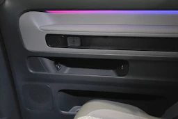 Sininen Volkswagen ID. Buzz 2027 kuva 34.