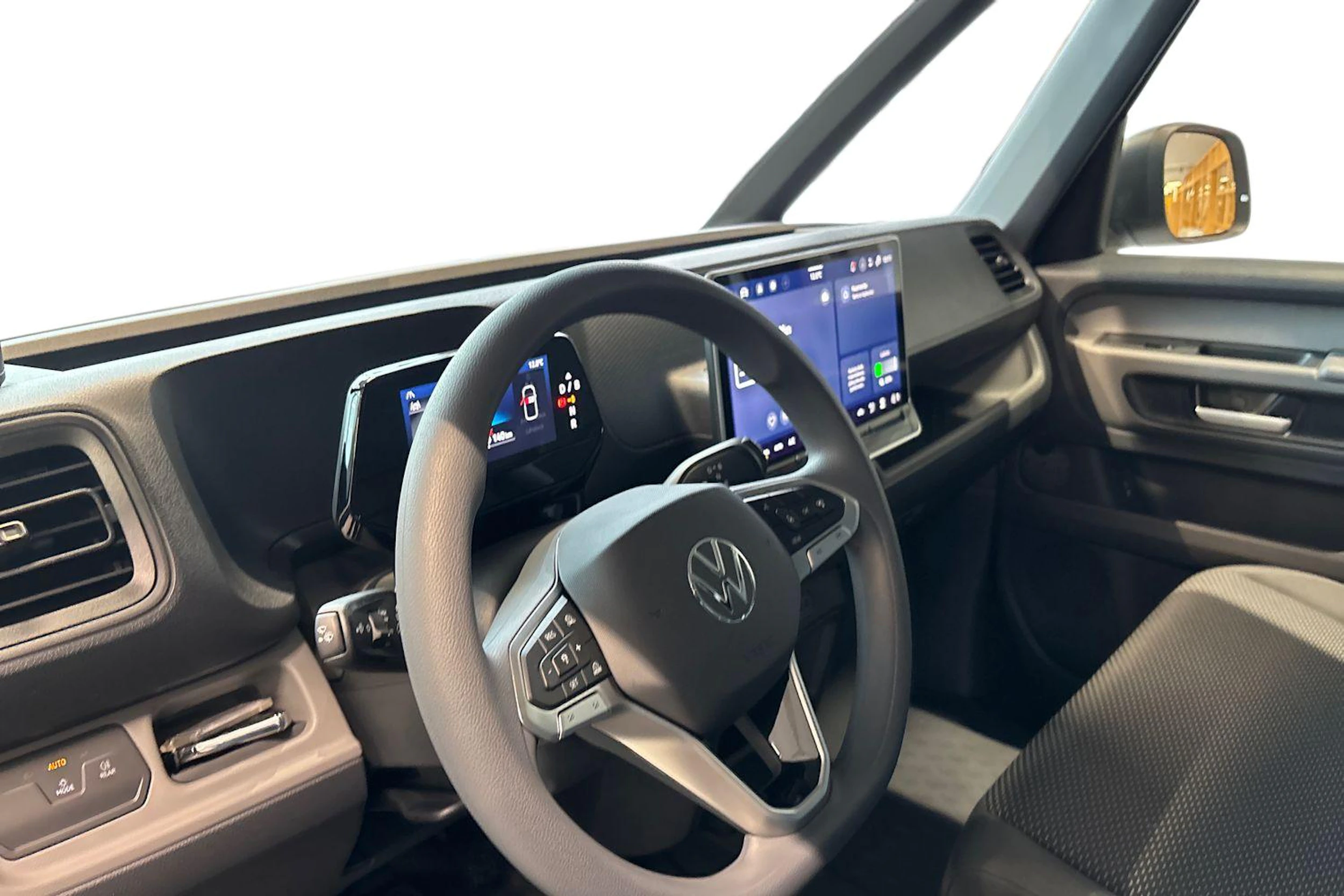 valkoinen Volkswagen ID. Buzz Cargo 2026 kuva 8.