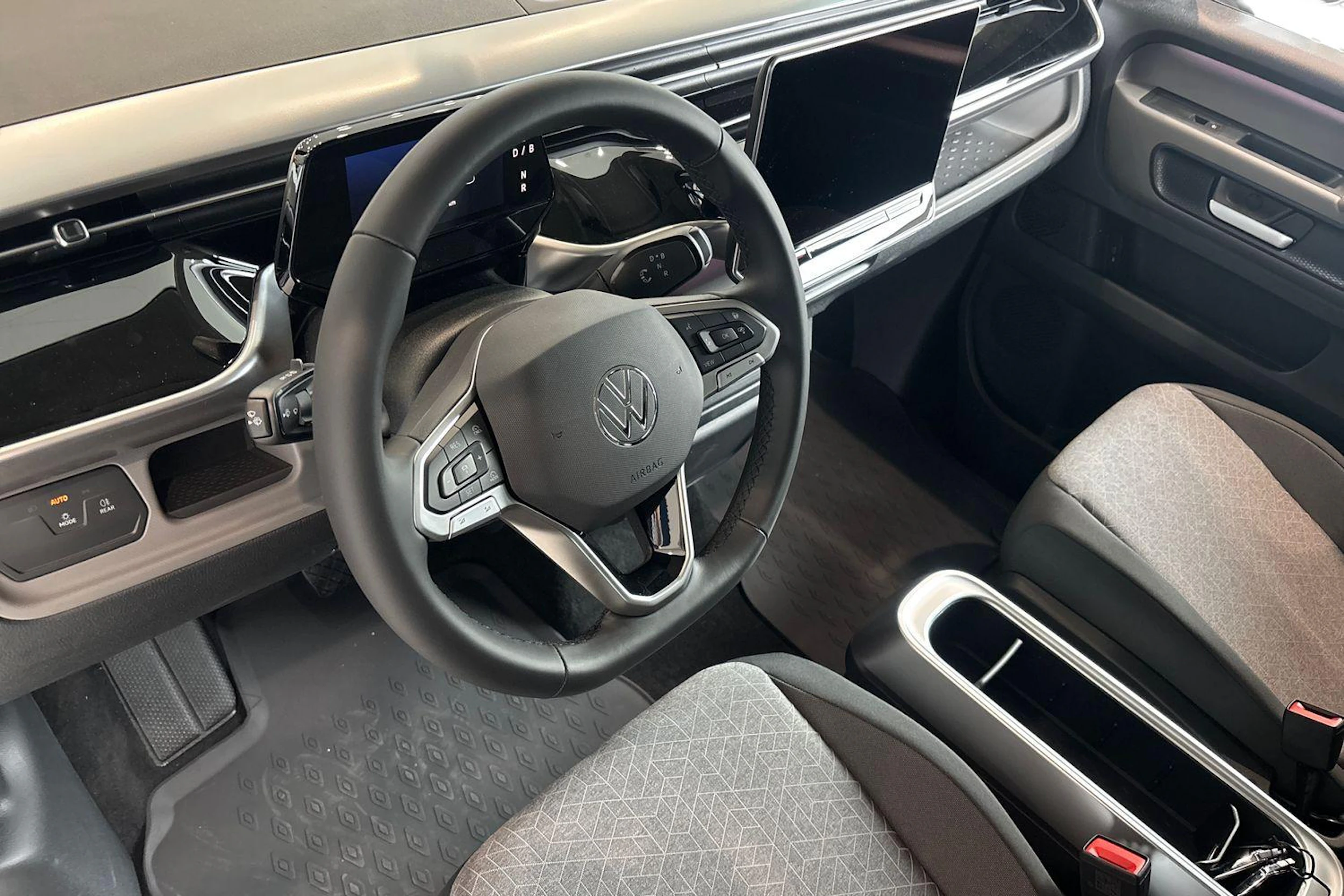 harmaa Volkswagen ID. Buzz 2027 kuva 8.