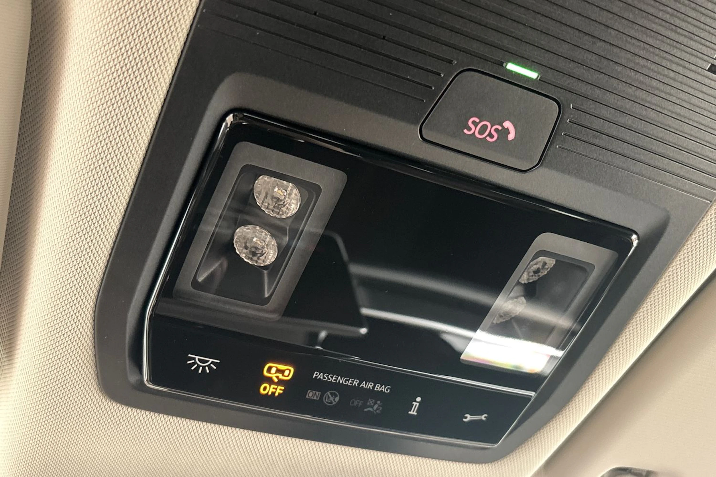 harmaa Volkswagen ID. Buzz 2027 kuva 28.