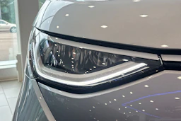 harmaa Volkswagen ID. Buzz 2027 kuva 39.