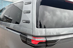 harmaa Volkswagen ID. Buzz 2027 kuva 40.