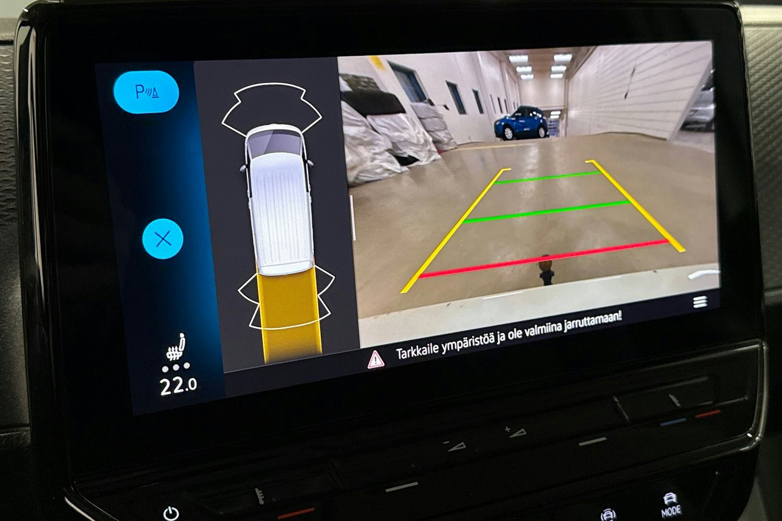 valkoinen Volkswagen ID. Buzz Cargo 2022 kuva 23.