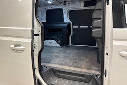 valkoinen Volkswagen ID. Buzz Cargo 2023 kuva 10.
