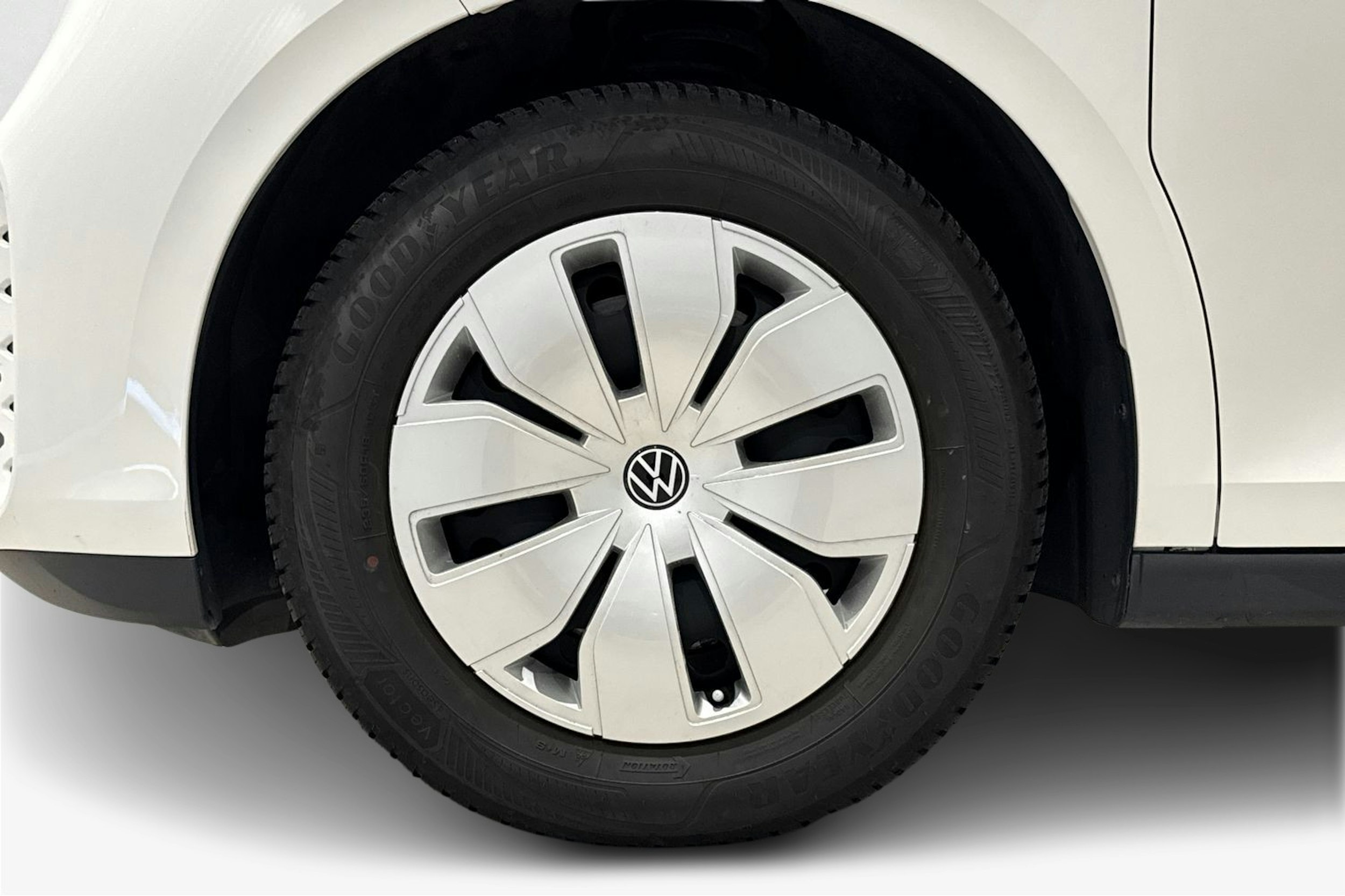 valkoinen Volkswagen ID. Buzz Cargo 2023 kuva 11.