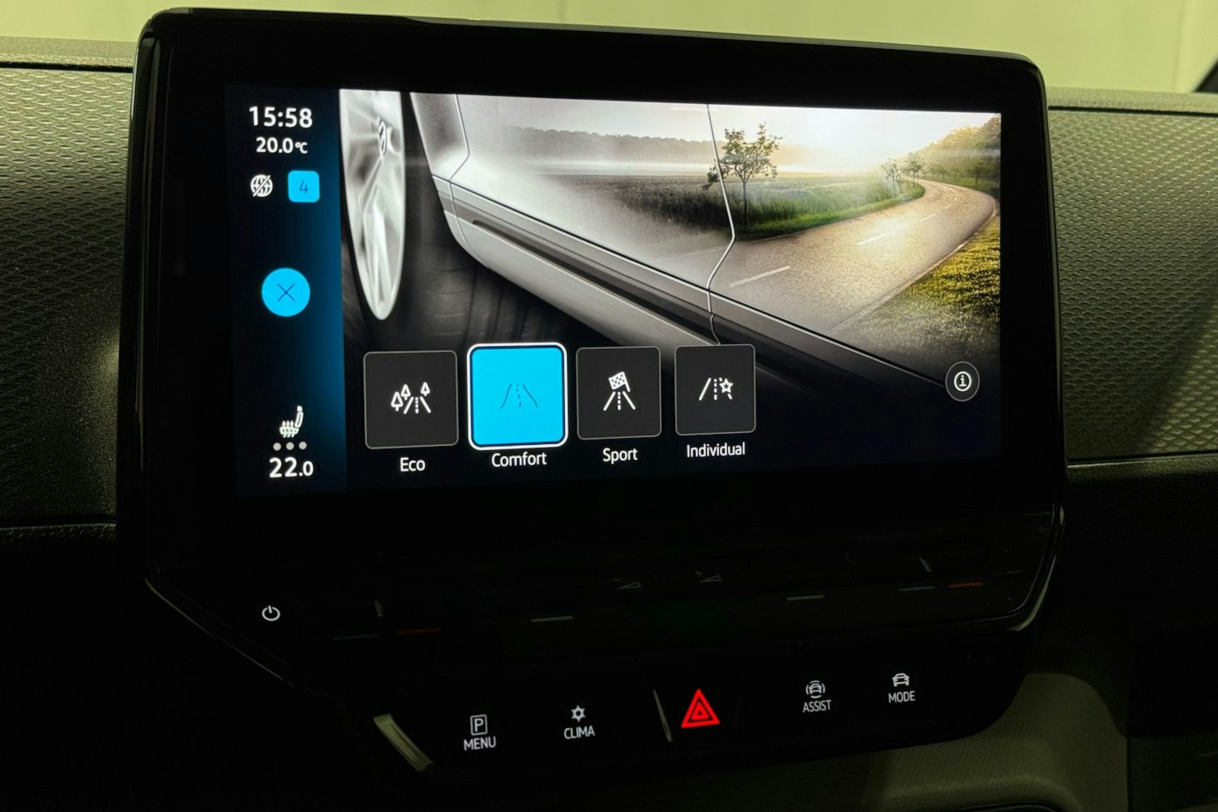 valkoinen Volkswagen ID. Buzz Cargo 2023 kuva 22.