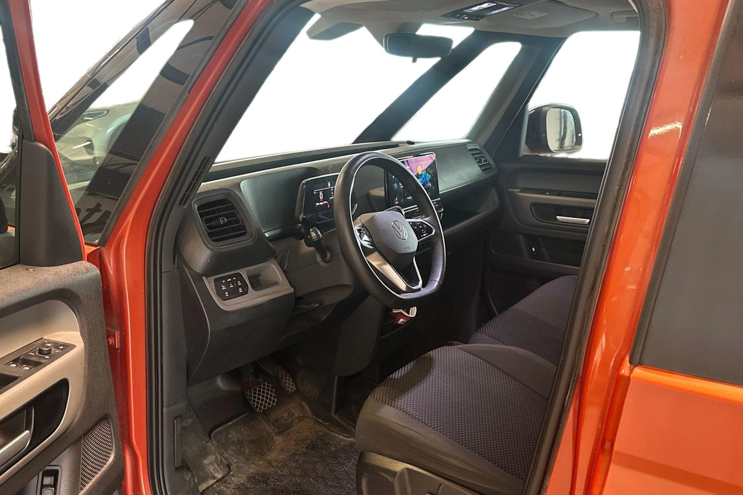 met. oranssi Volkswagen ID. Buzz Cargo 2023 kuva 3.