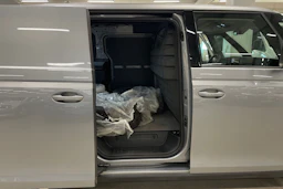 harmaa Volkswagen ID. Buzz Cargo 2023 kuva 29.