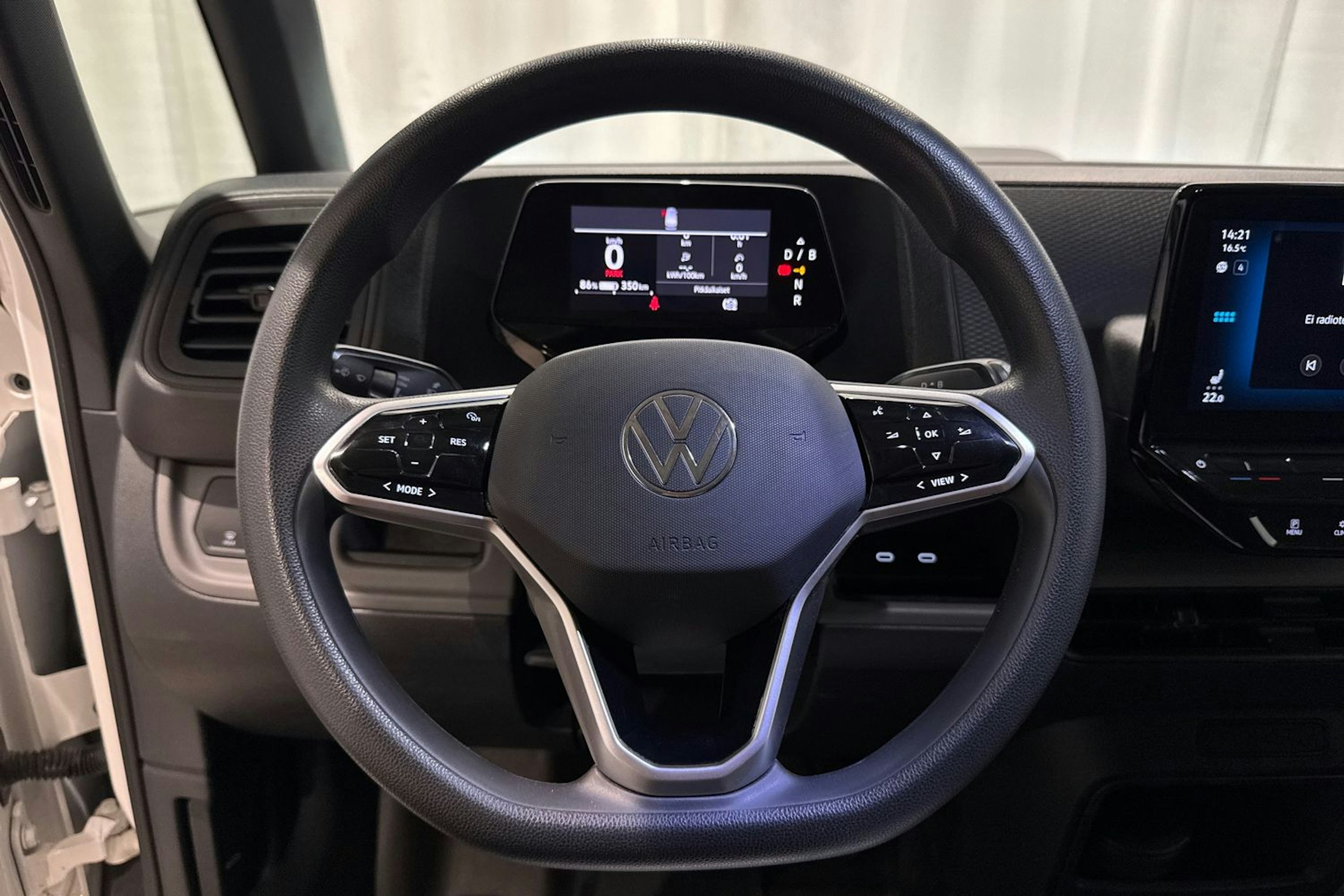 valkoinen Volkswagen ID. Buzz Cargo 2023 kuva 14.