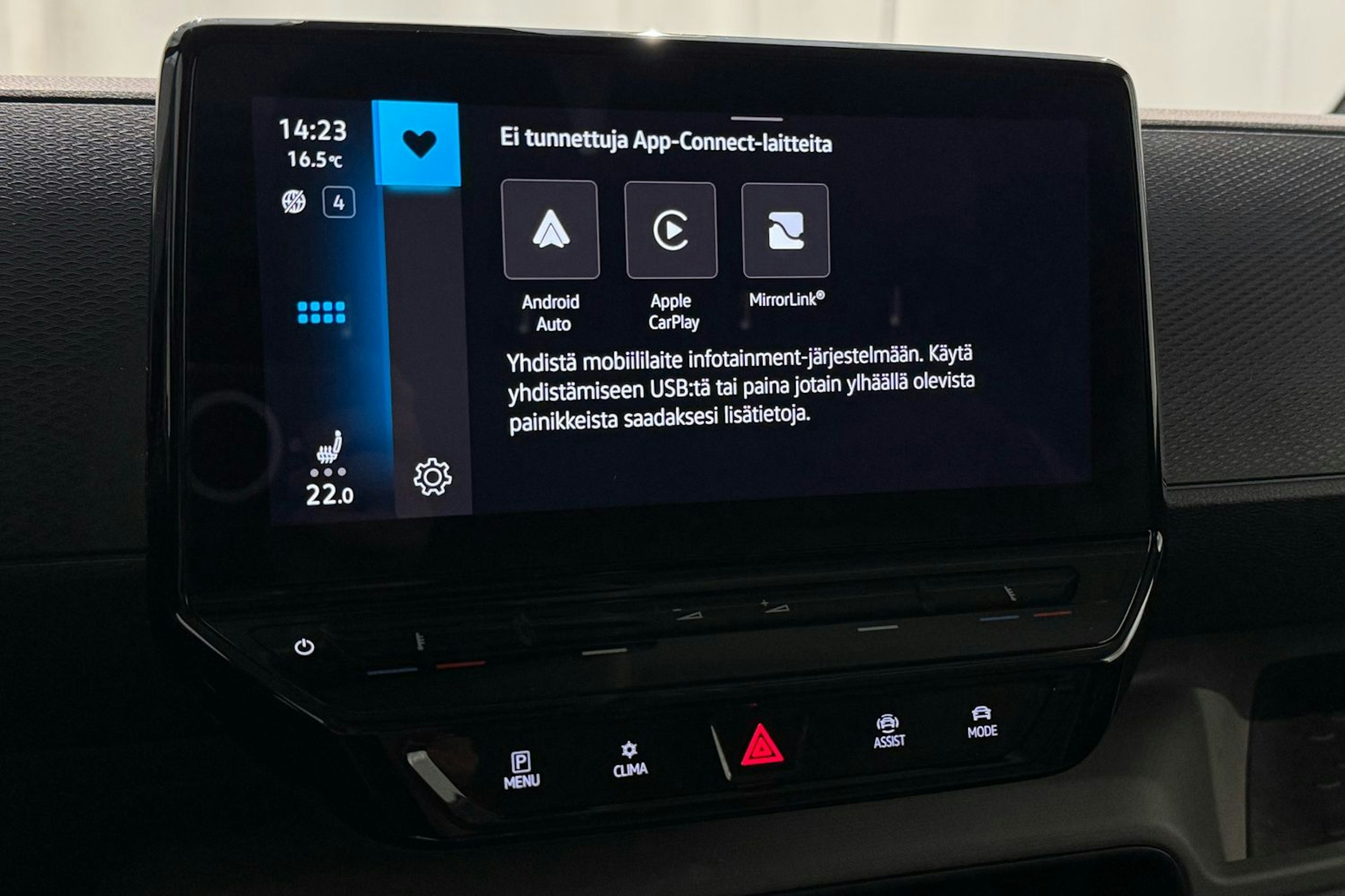 valkoinen Volkswagen ID. Buzz Cargo 2023 kuva 18.