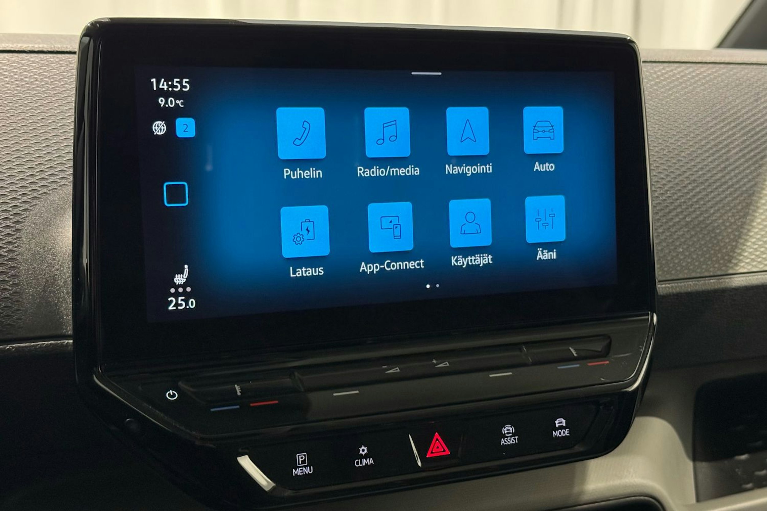 valkoinen Volkswagen ID. Buzz Cargo 2023 kuva 22.