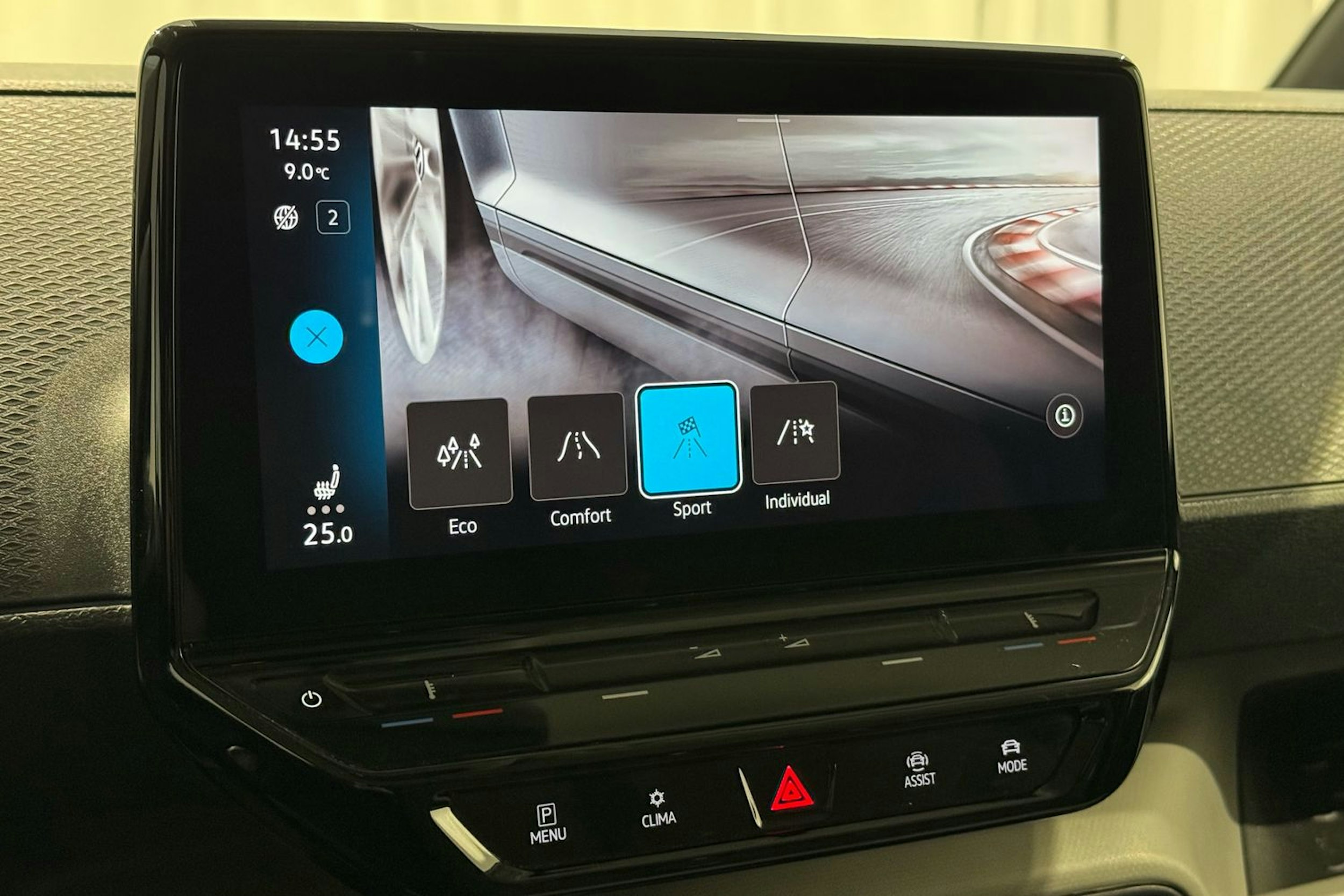 valkoinen Volkswagen ID. Buzz Cargo 2023 kuva 25.