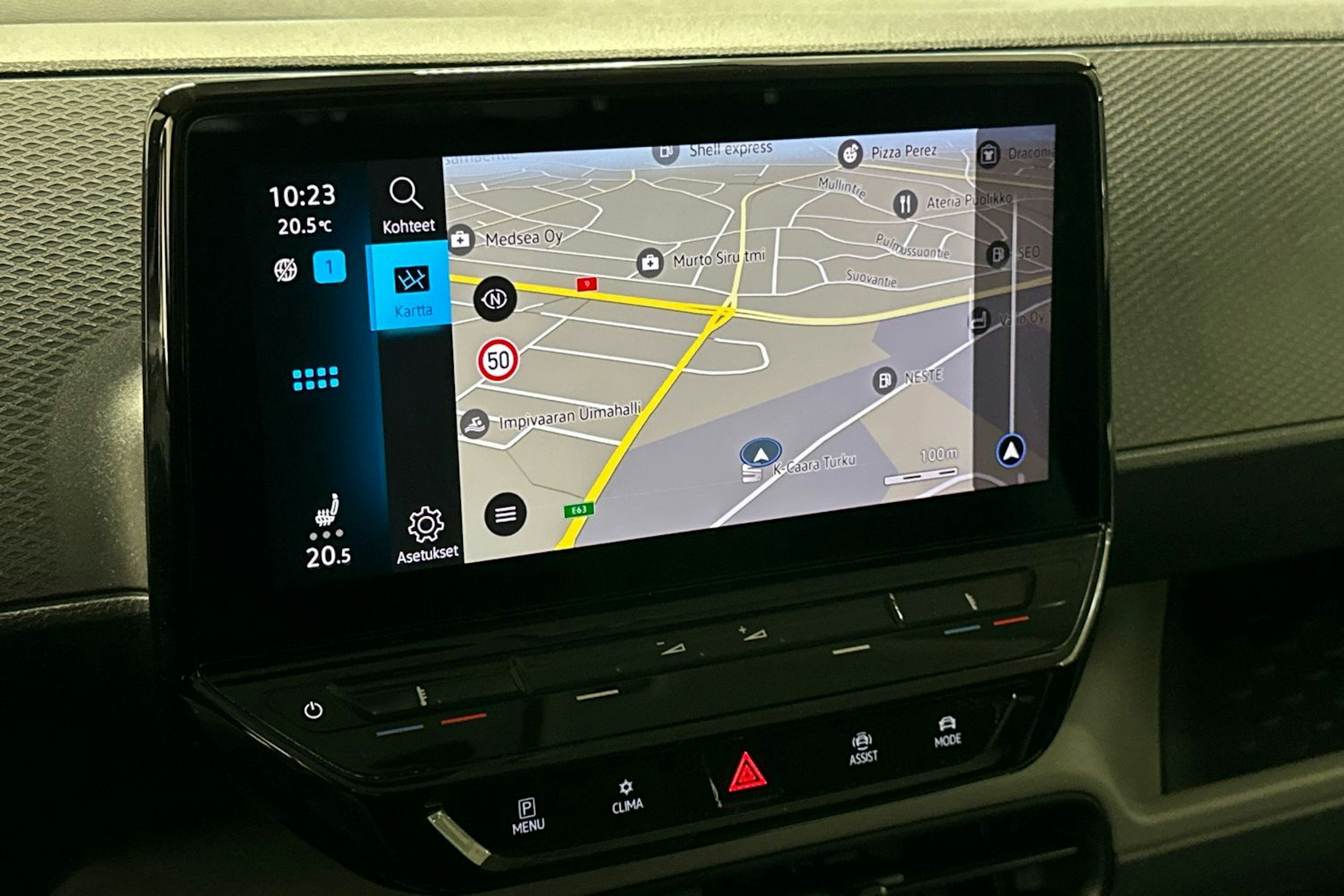 valkoinen Volkswagen ID. Buzz Cargo 2023 kuva 24.