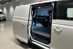 valkoinen Volkswagen ID. Buzz Cargo 2023 kuva 34.