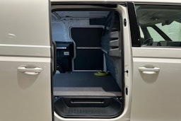 valkoinen Volkswagen ID. Buzz Cargo 2023 kuva 35.