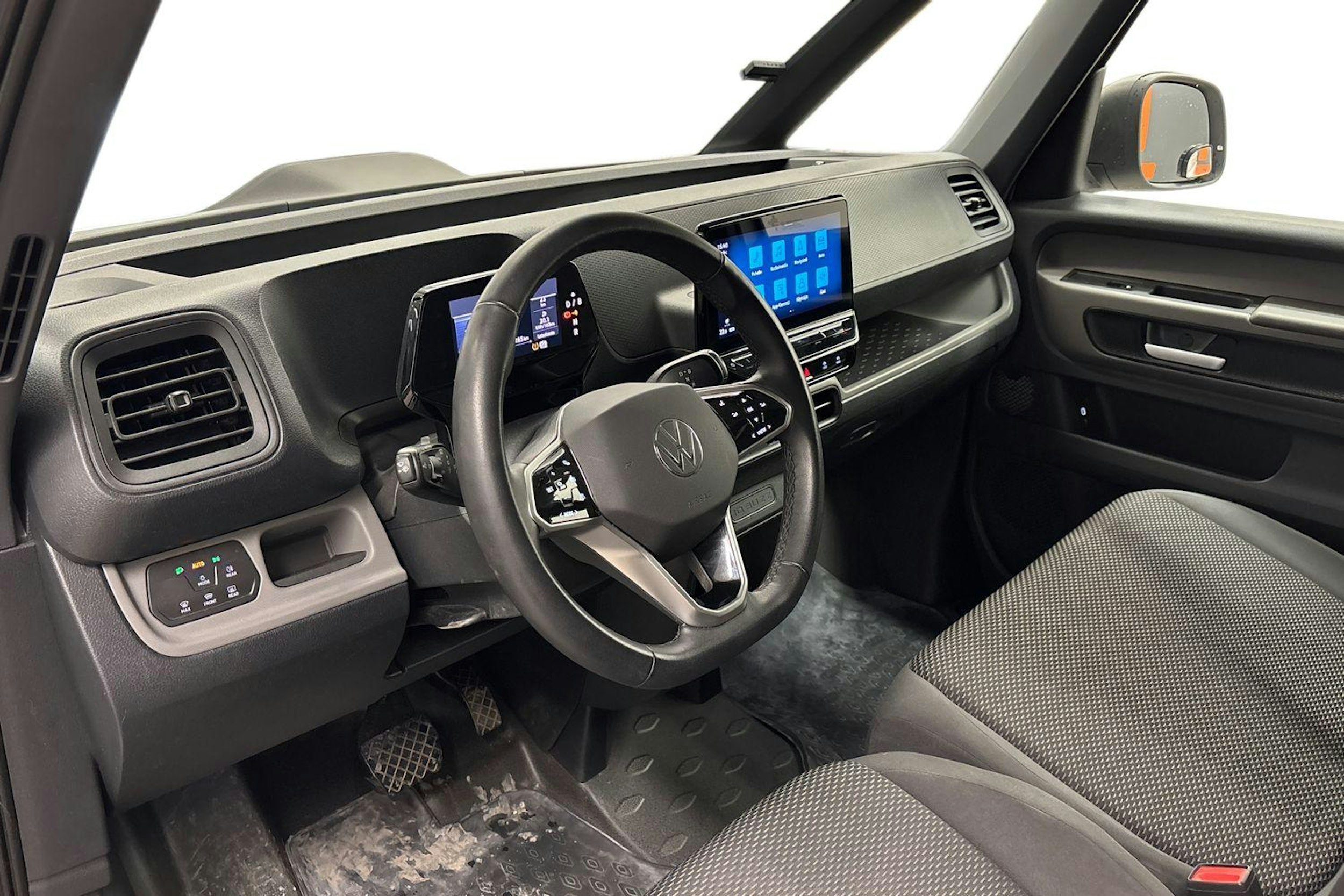 valkoinen Volkswagen ID. Buzz Cargo 2023 kuva 7.