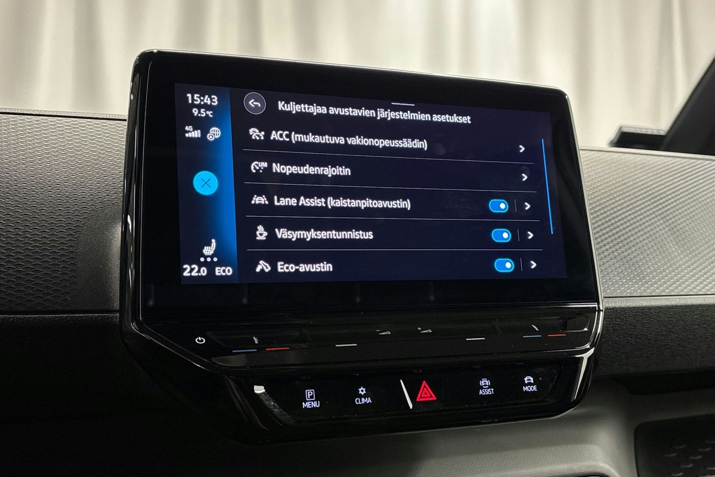 valkoinen Volkswagen ID. Buzz Cargo 2023 kuva 16.