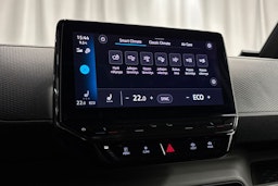 valkoinen Volkswagen ID. Buzz Cargo 2023 kuva 18.