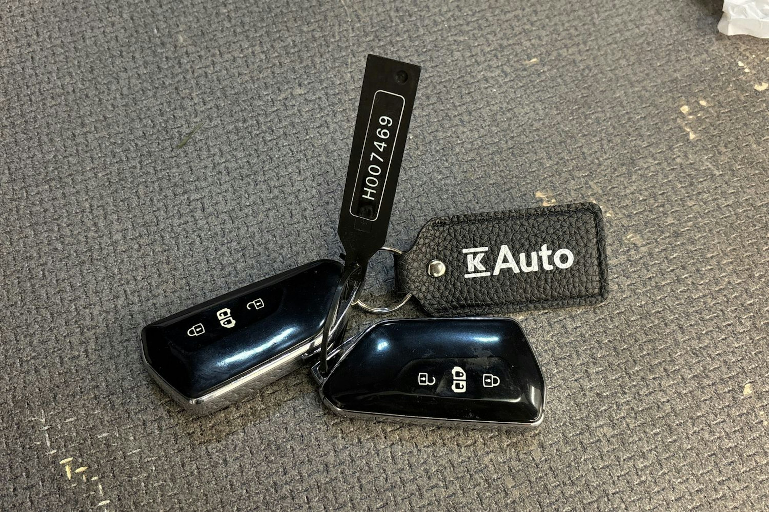 valkoinen Volkswagen ID. Buzz Cargo 2023 kuva 22.