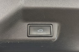 valkoinen Volkswagen ID. Buzz Cargo 2023 kuva 23.