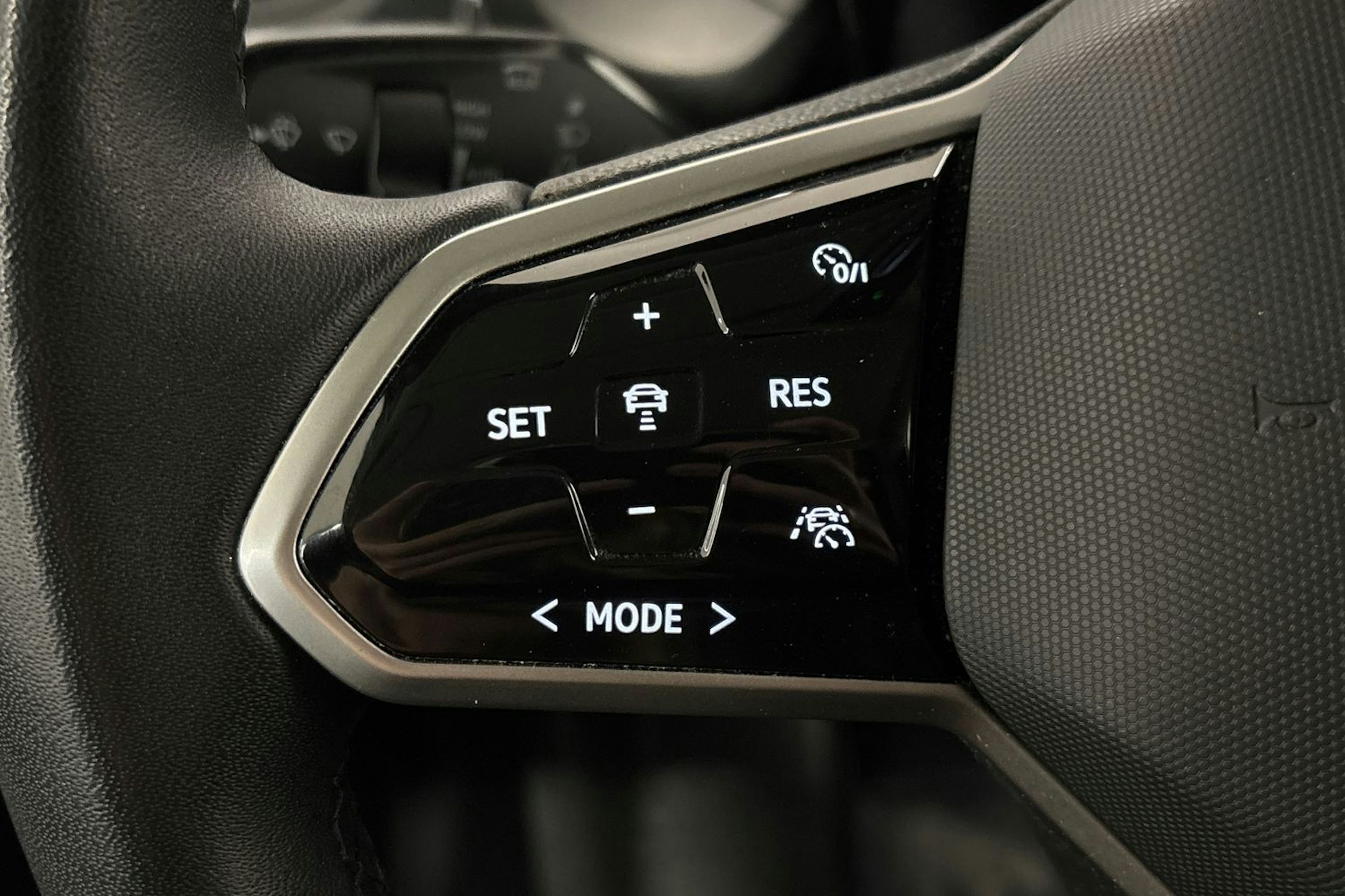 valkoinen Volkswagen ID. Buzz Cargo 2023 kuva 25.