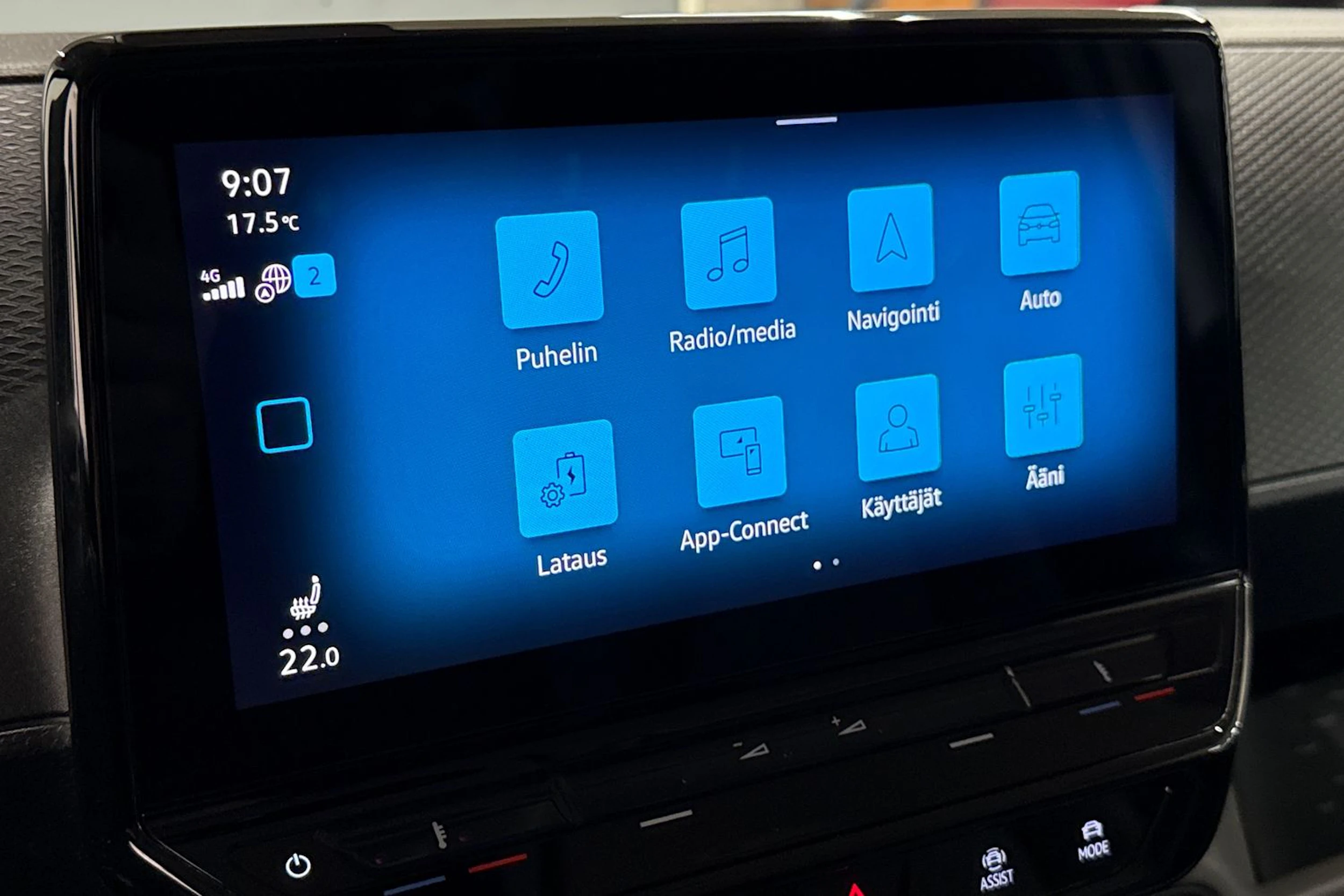 valkoinen Volkswagen ID. Buzz Cargo 2023 kuva 20.