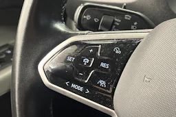 valkoinen Volkswagen ID. Buzz Cargo 2023 kuva 4.