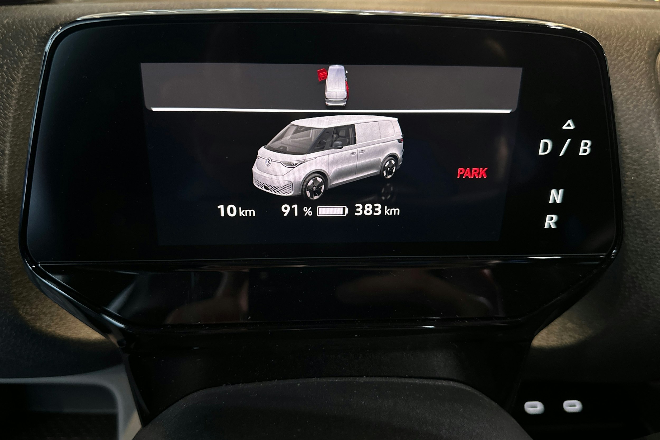 valkoinen Volkswagen ID. Buzz Cargo 2023 kuva 18.
