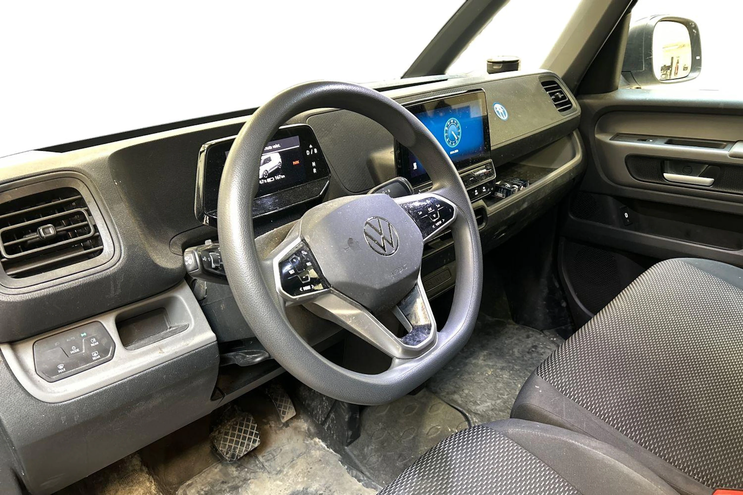 valkoinen Volkswagen ID. Buzz Cargo 2023 kuva 3.