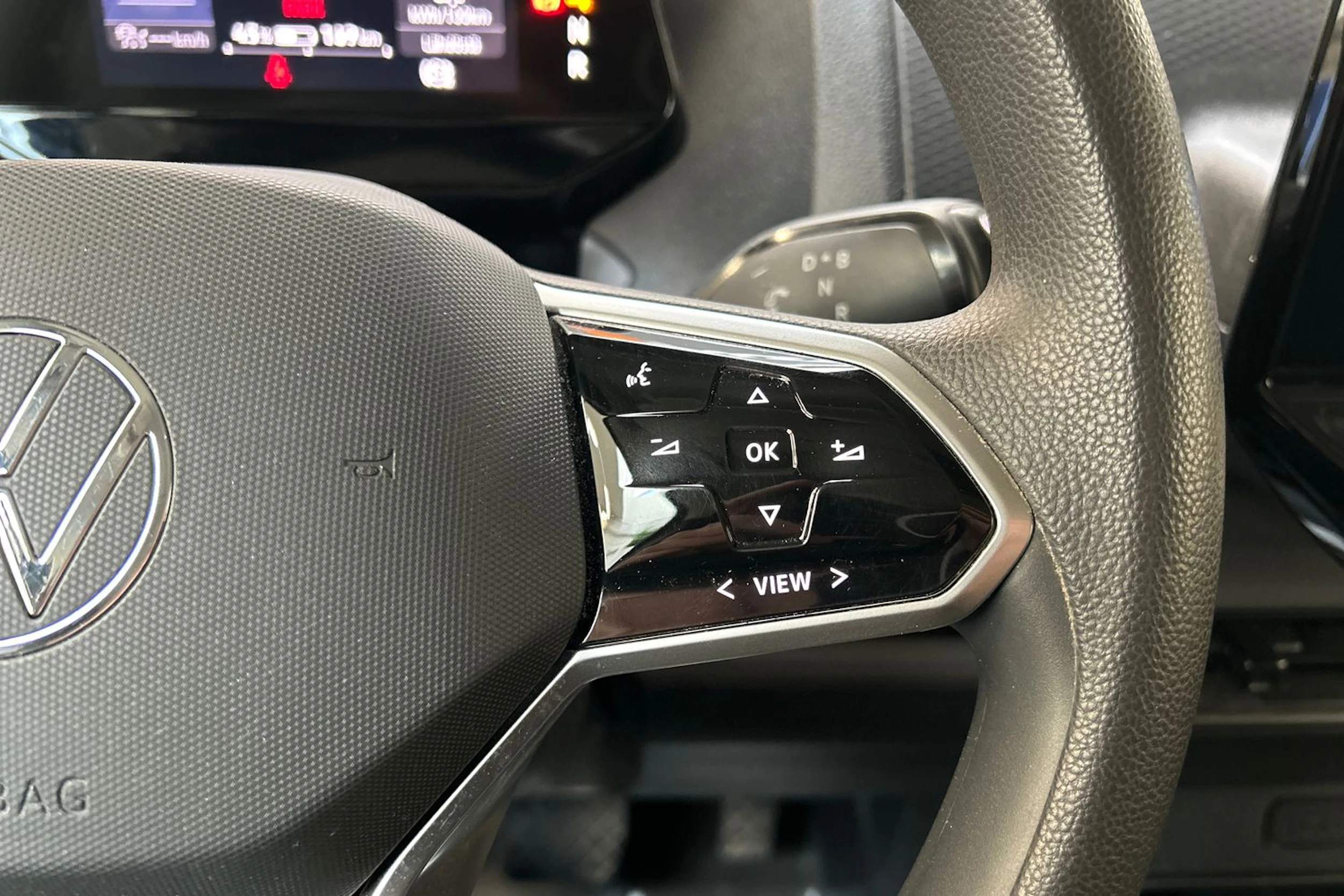 valkoinen Volkswagen ID. Buzz Cargo 2023 kuva 15.