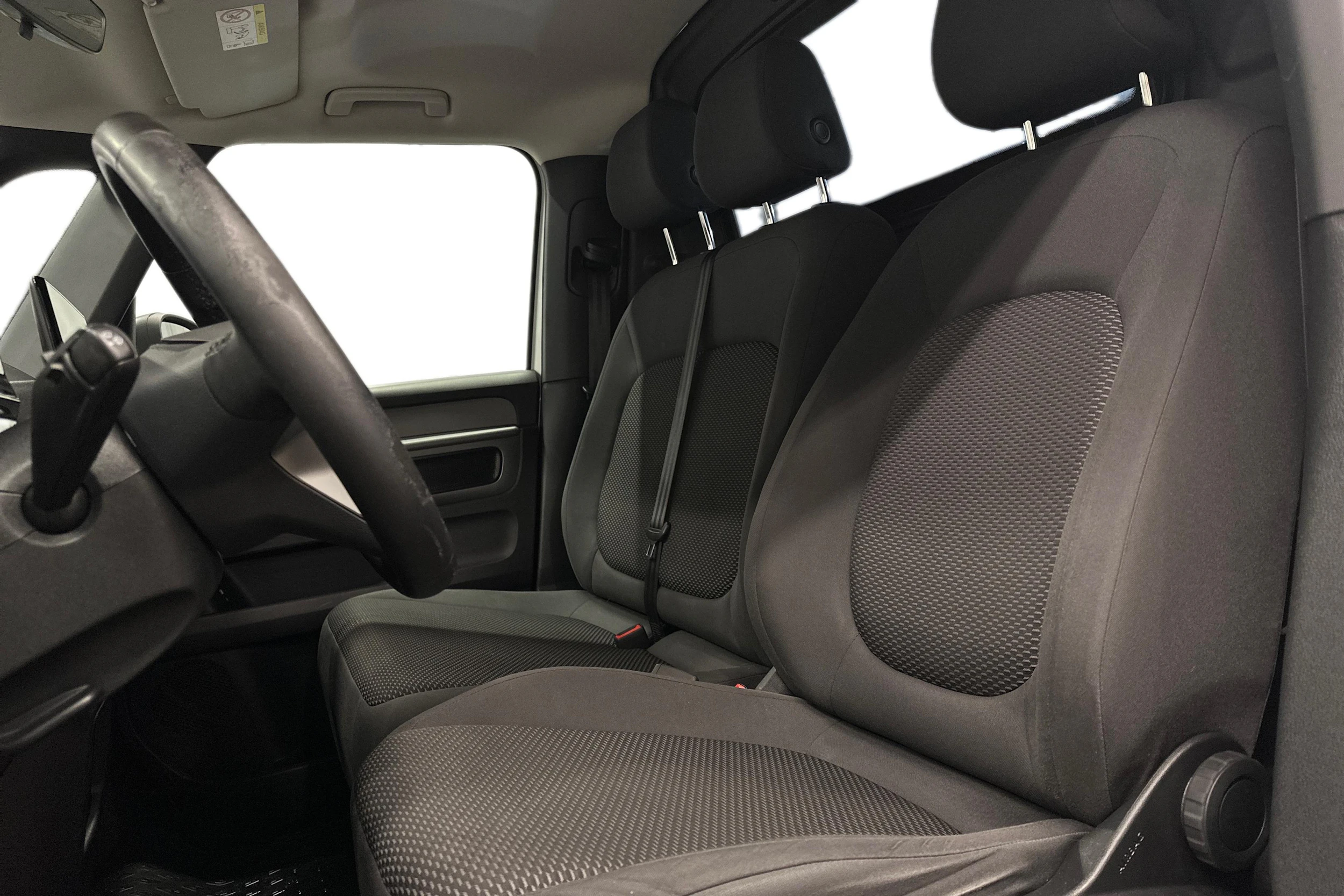 valkoinen Volkswagen ID. Buzz Cargo 2023 kuva 8.