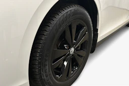 valkoinen Volkswagen ID. Buzz Cargo 2023 kuva 9.