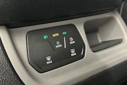 valkoinen Volkswagen ID. Buzz Cargo 2023 kuva 18.