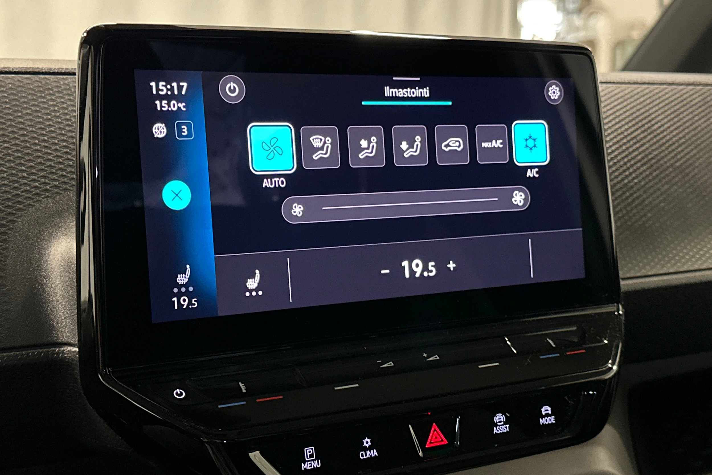 valkoinen Volkswagen ID. Buzz Cargo 2023 kuva 26.