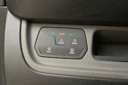 met. valkoinen Volkswagen ID. Buzz Cargo 2023 kuva 15.