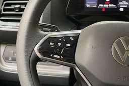 valkoinen Volkswagen ID. Buzz Cargo 2023 kuva 19.