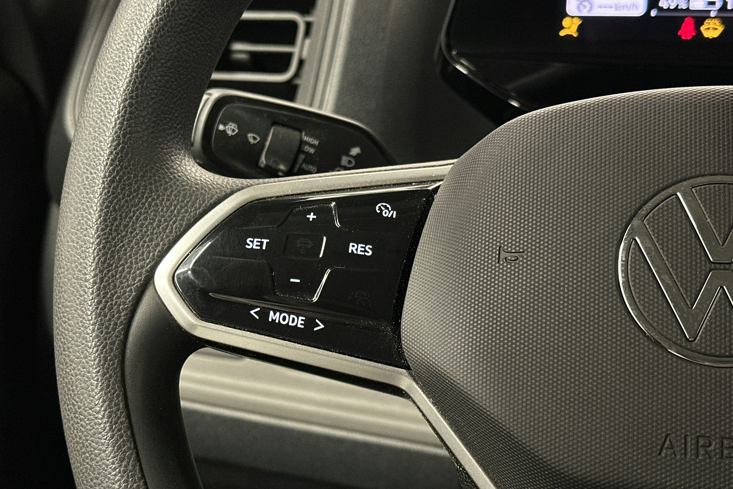 valkoinen Volkswagen ID. Buzz Cargo 2023 kuva 20.