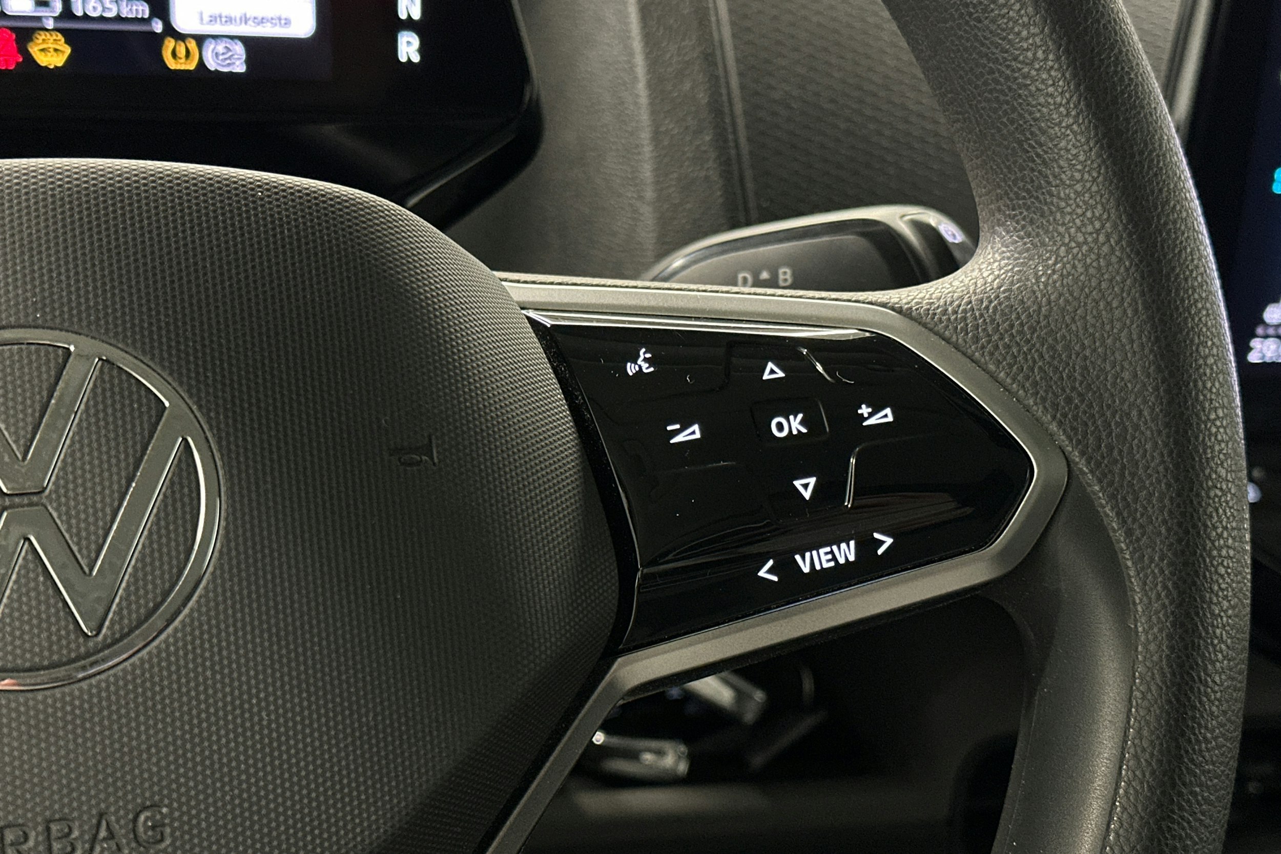 valkoinen Volkswagen ID. Buzz Cargo 2023 kuva 21.