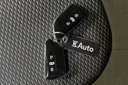 valkoinen Volkswagen ID. Buzz Cargo 2023 kuva 29.