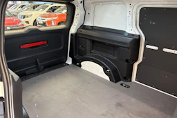 valkoinen Volkswagen ID. Buzz Cargo 2023 kuva 8.