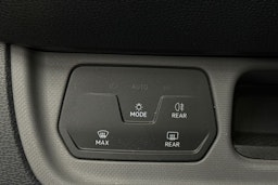 met. harmaa Volkswagen ID. Buzz Cargo 2023 kuva 15.